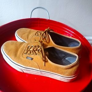 Vans suede lowtops